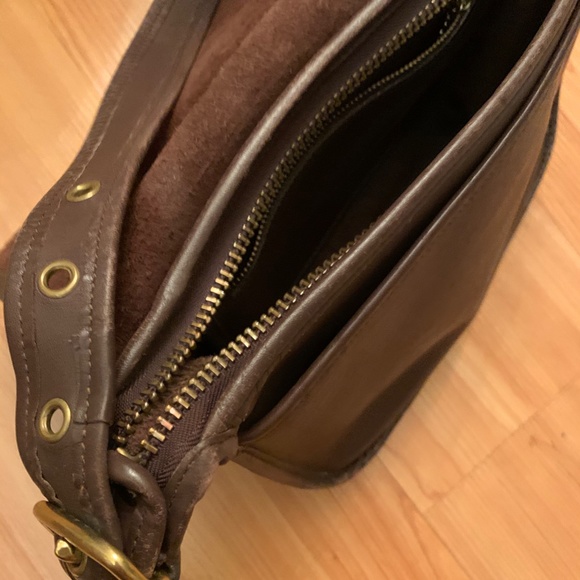 Vintage 1970's Vintage Coach Classic Shoulder Bag - Picture 3 of 7